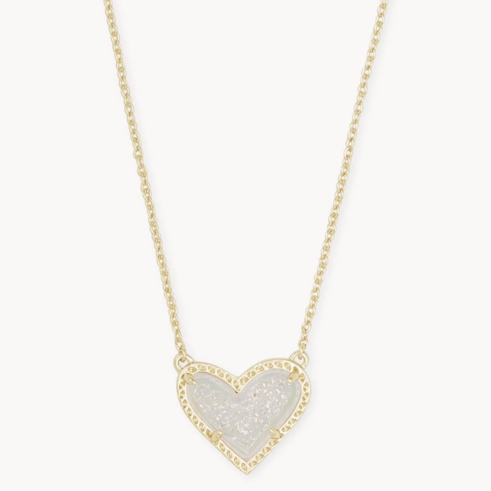 NWT Kendra Scott Ari Heart Necklace